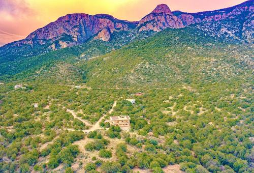 Placitas Villa | Luxury of the Ritz set in the National Forest