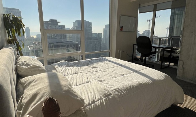 Broadway Apartment | Luxury one bedroom apartment