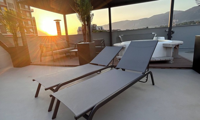 Terni Apartment | LUXURY PANORAMIC SUITE PENTAHOUSE WITH JACUZZI & TERRACE - TERNI CENTER