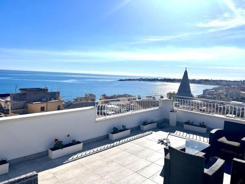 Giardini Naxos Apartment | Luxury Penthouse Sea View with terrace