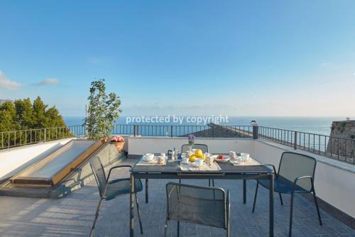 Corniglia House | Luxury Penthouse Sea View