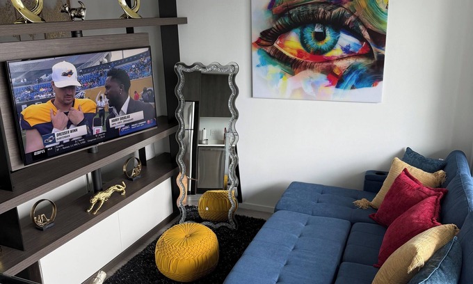 Downtown Miami Apartment | Luxury Penthouse Studio with Breathtaking Views of Miami Downtown 30th Floor