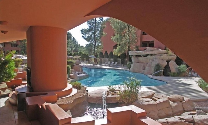 Paradise Valley Village Condo | Luxury Poolside Condo Elegantly Furnished a Home away from home