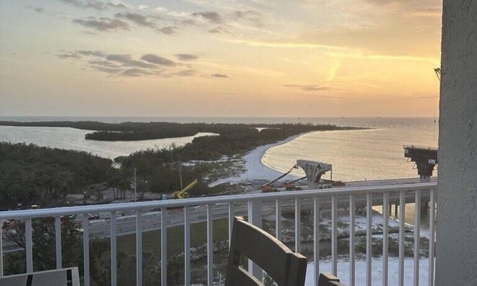Fort Myers Beach Apartment | Luxury Private Beach Getaway with Breathtaking Views!