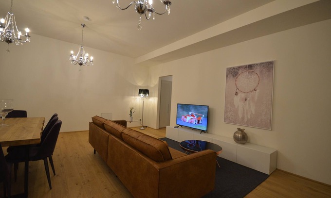 Josefstadt Apartment | Luxury Residence near Parliament in @YourVienna