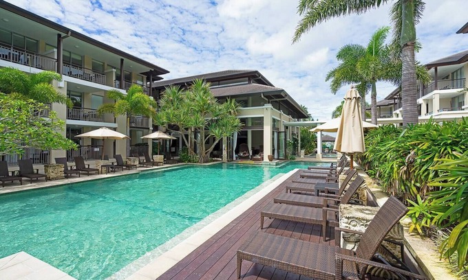 Casuarina Apartment | Luxury Resort Studio with Pool Footsteps to Beach