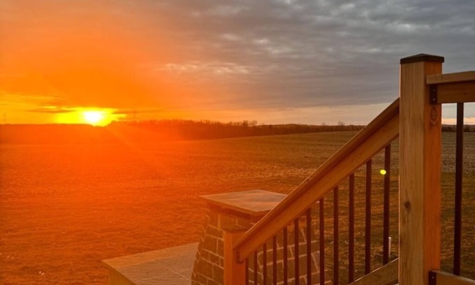 East Garafraxa House | *Luxury Retreat* 100-Acre Estate With Indoor Pool in East Garafax Ontario!