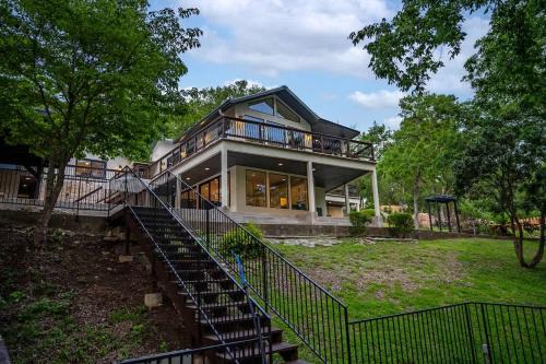 Canyon Lake House | Luxury Riverfront Villa with Firepit & Gameroom!