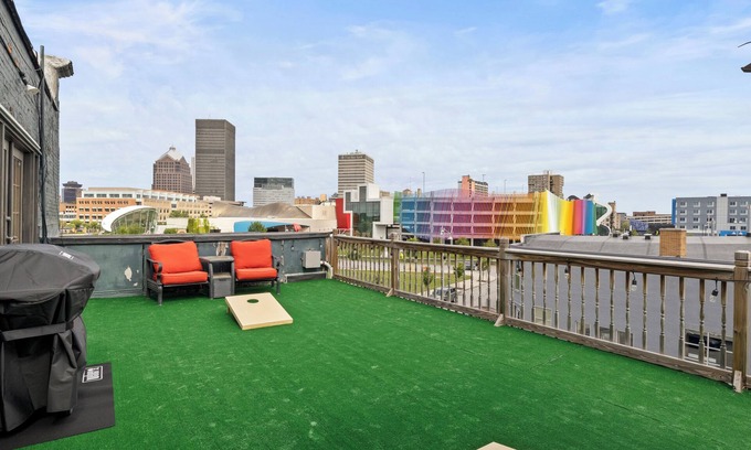 Downtown Rochester Apartment | Luxury Rochester Penthouse w/Unbeatable City View