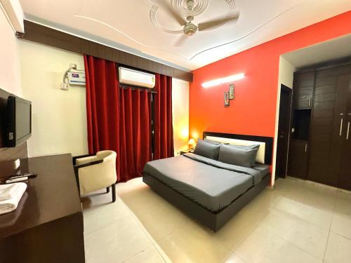 Gurugram Hotel | luxury room with attach washroom