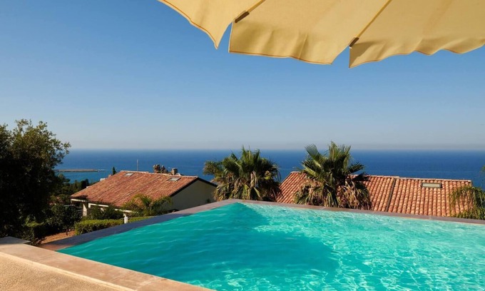 Cefalu Apartment | Luxury sea view, with infinity pool in Sicily