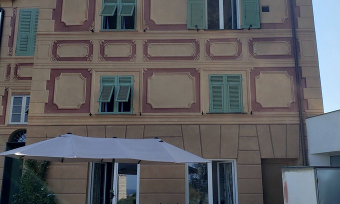 Rezza House | Luxury Seaview apartment in restored villa just minutes from the sea