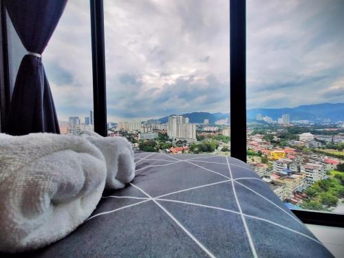 George Town Apartment | Luxury Sky Pool 8-Pax City Centre Beacon