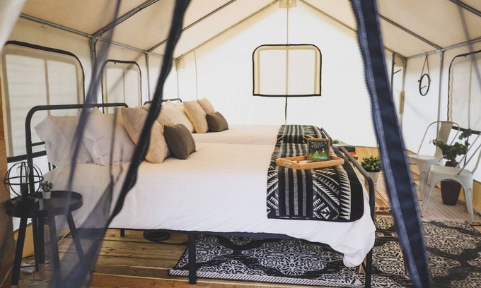 Delta RV Rental | Luxury Spacious Glamping, Lake View, Grill, Pool, Pet Friendly, Swim