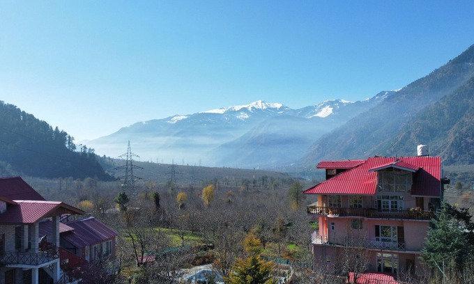 Manali Resort | Luxury Stay in the Countryside of Himalayas