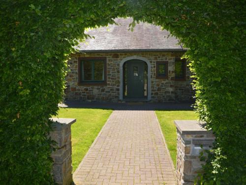 Waimes House | Luxury Stay with Sauna