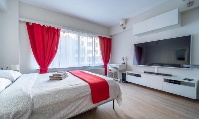 Upper Town Apartment | Luxury Studio In the EU Area