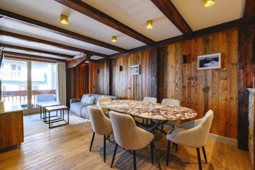 Courchevel Apartment | Luxury suite 70m2 balcon courchevel1850 parking