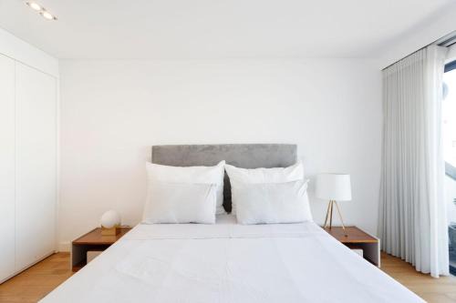 Sao Sebastiao da Pedreira House | Luxury Suite With Balcony and Shared Accommodation in The Parque Eduardo VII Area