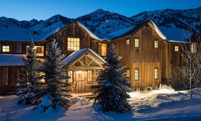 Teton Village Villa | Luxury Teton Village cabin, minutes to Grand Teton National Park