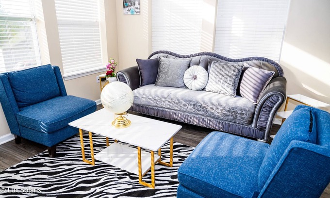 Downtown Indianapolis House | Luxury Three Bedrooms with King bed Suitable for Long-term Stay in Downtown Indy