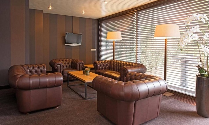 Vlijmen Hotel | Luxury Unit Near Golf Courses and Nature Trails in Brabant, Free Parking