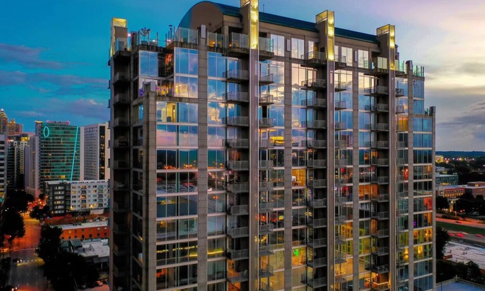 Old Fourth Ward Apartment | Luxury Views From the Sky