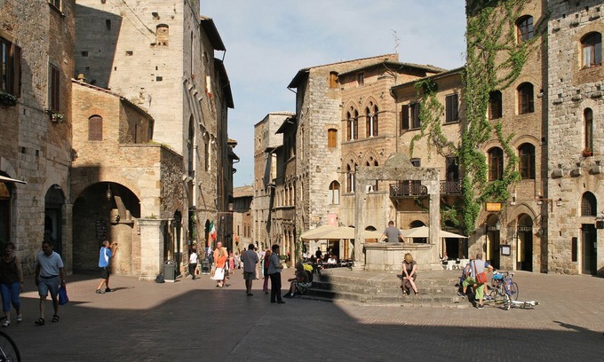 Cevoli Apartment | Luxury Villa in Charming Cevoli, Lari, Tuscany