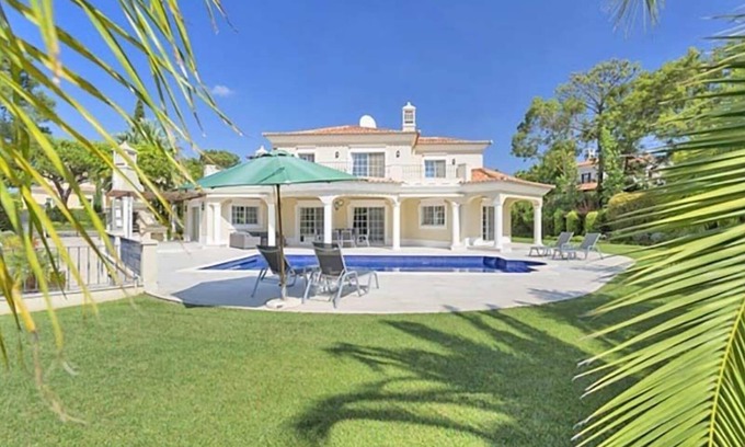 Almancil Villa | Luxury villa in Quinta do Lago. Sleeps 10. Private Heatable Pool, Sauna close to Quinta shopping J139 - Almancil, Algarve