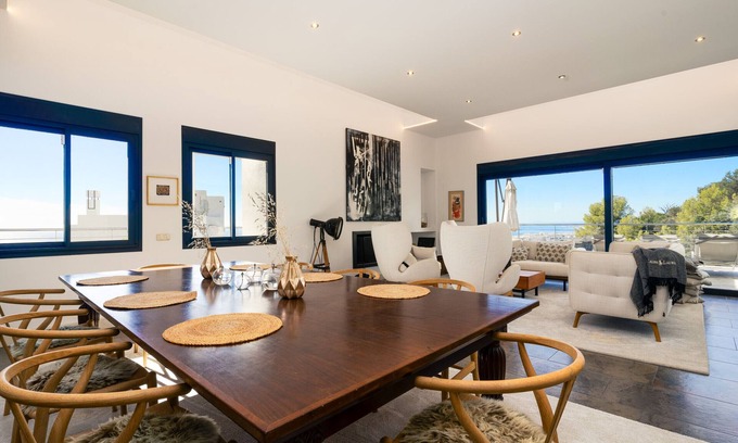 Marbella Villa | Luxury villa with amazing views in Altos de Los Monteros, Marbella