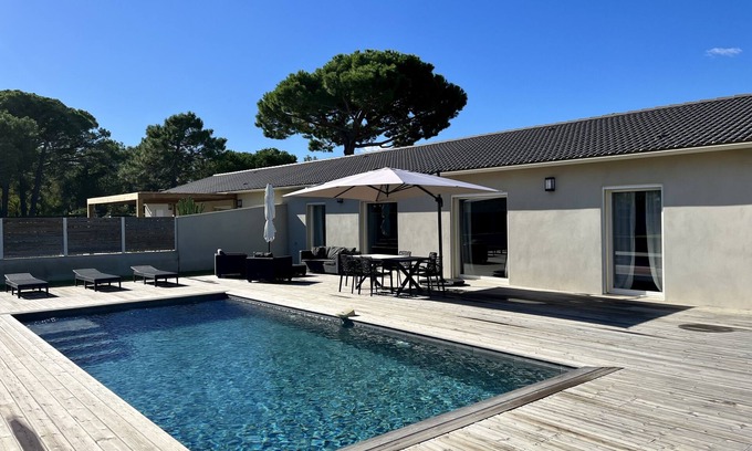 Biguglia House | Luxury villa with heated pool on the seafront