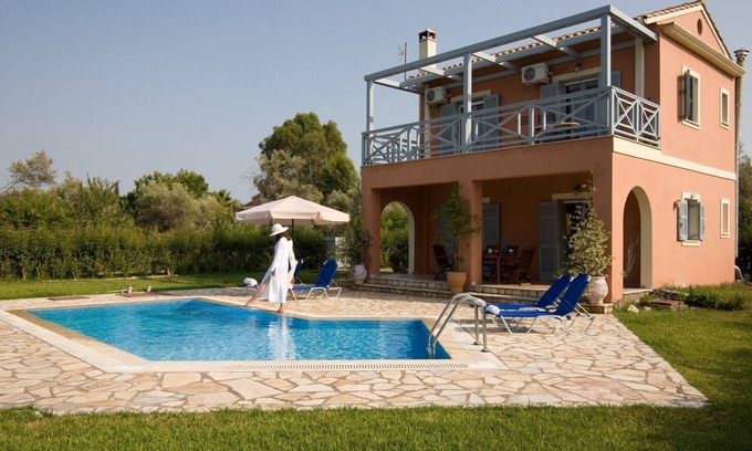Lefkada Town Villa | Luxury villa with private pool, 0,5km from beach and 0,5 km from town