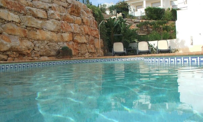 Albardeira Villa | Luxury Villa with swimming pool, air con, close to beach, marina/town