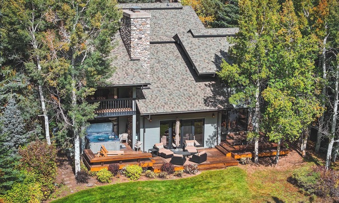 Warm Springs House | Luxury Warm Springs Retreat: Riverfront, Hot Tub, & Steps to Lifts