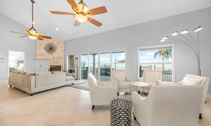Sanders House | Luxury Waterfront Pool Home-5BD/5BA