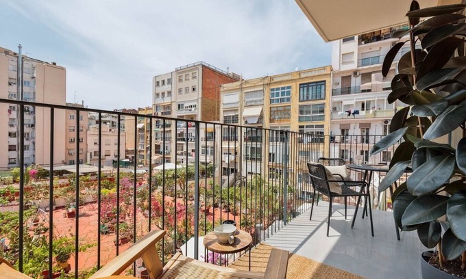 L'Antiga Esquerra de l'Eixample Apartment | Lys - 2 bedrooms and pool in Eixample Esquerra