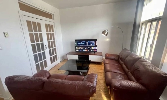 Mile End Apartment | Métro Rosemont 2 chambres