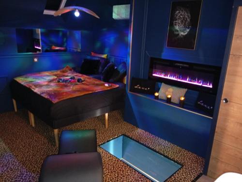 Pleugueneuc Apartment | Ma Petite Chambre Parisienne