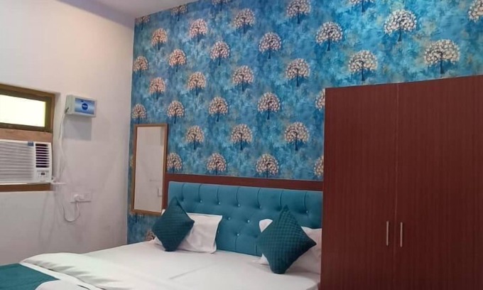 Varanasi Hotel | Maa Vaishnavi guest house