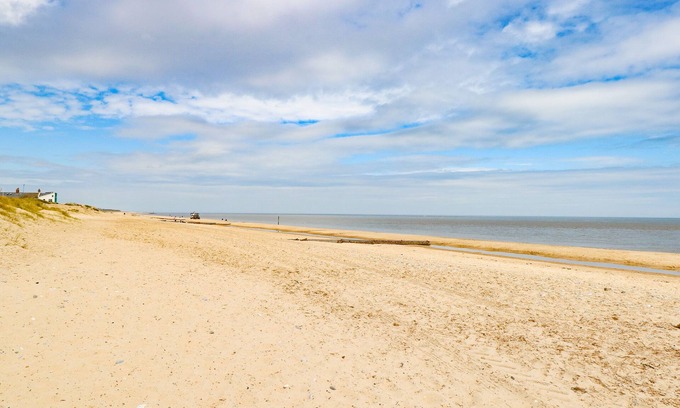 Caister-on-Sea Cottage | MABBY, character holiday cottage, with a garden in Caister-On-Sea