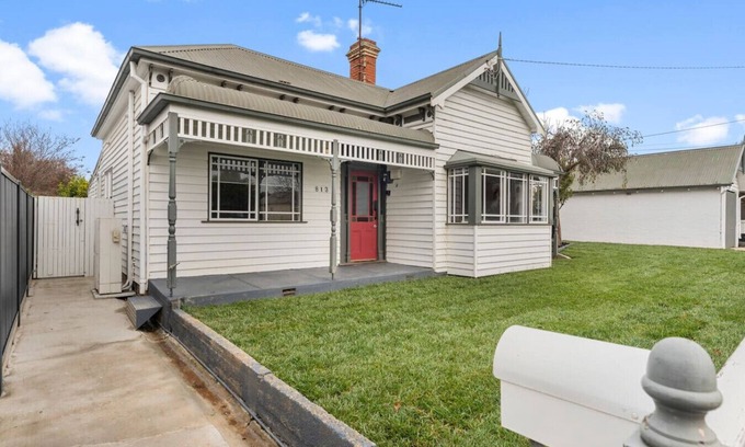 Ballarat House | MacArthur House Property