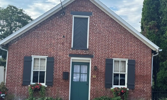 Marietta Apartment | Mack on Market - Whole Apartment in Historic Marietta
