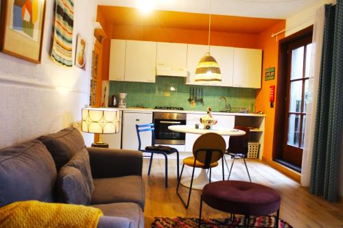 Stalingrad Apartment | Madame Chapeau II