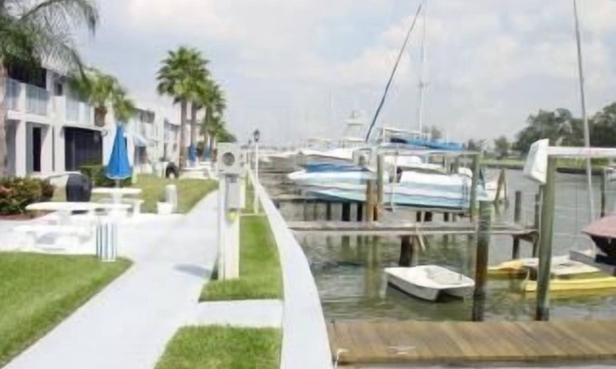 Madeira Beach Condo | Madeira Beach Yacht Club