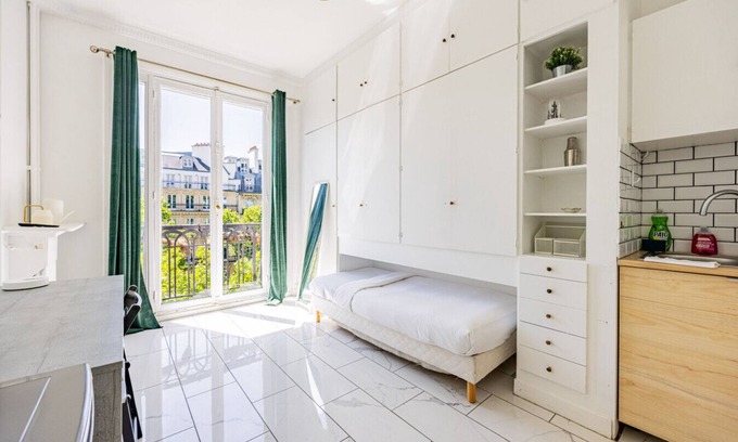 Chaussee-d'Antin Apartment | Madeleine - Opéra - Galeries Lafayette - Studio