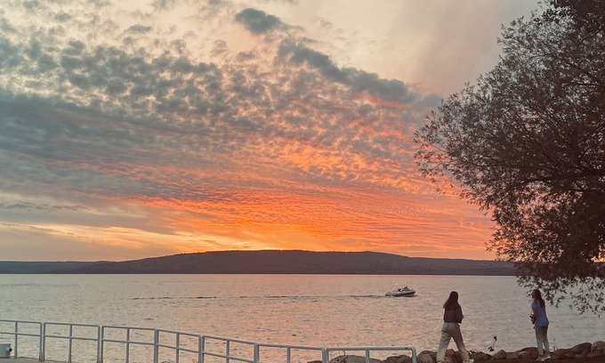 La Pointe Condo | Madeline Island Lakeview Condo: Within Steps to Downtown Attractions