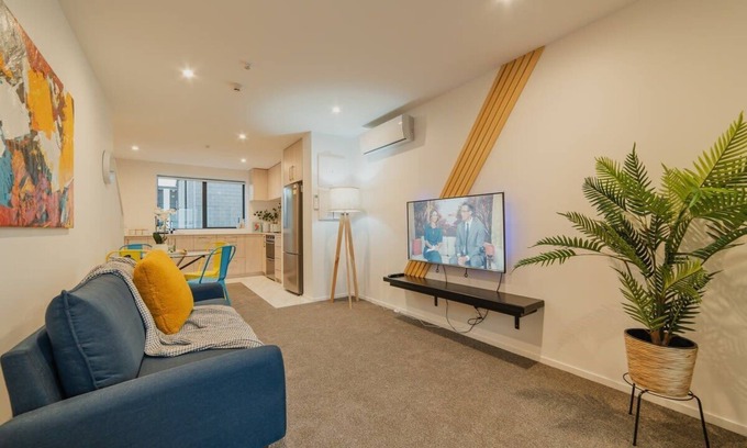 Christchurch City Centre Apartment | Madhouse Comfort - 2-BR Haven on Tuam Street