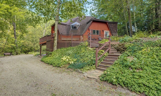 Madison House | Madison Wine Country Retreat 17 Acres + Waterfall + Riverfront