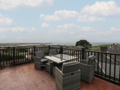 Llanfair House | Maesawel Studio
