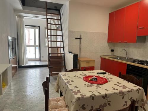 Bernalda House | Magenta49